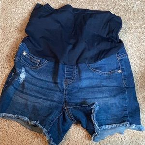 Maternity shorts
